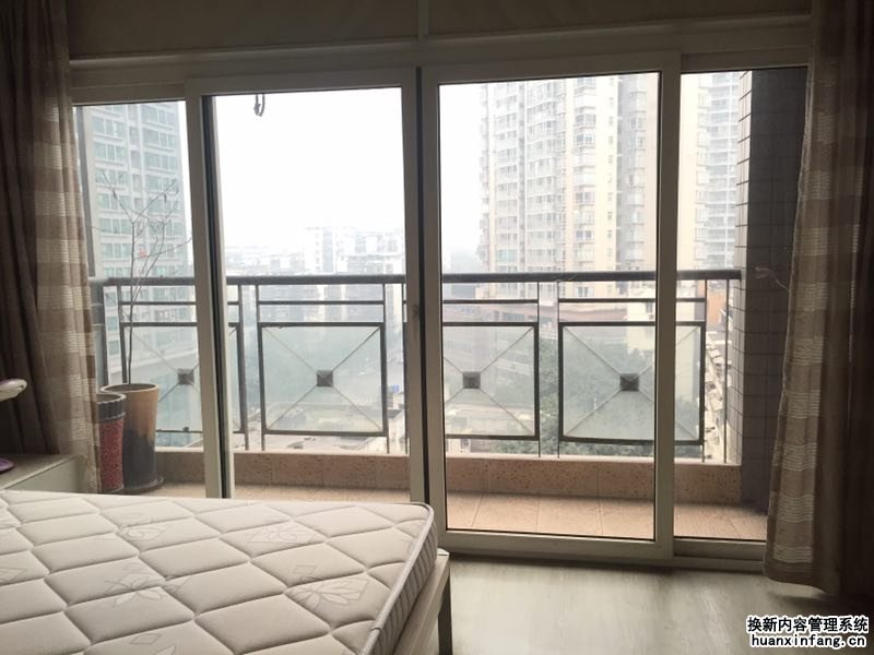  俊豪名居，1室1厅，面积宽敞，品牌家电，出行